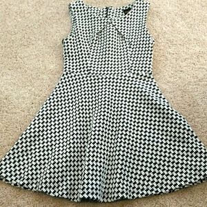Audrey 3+1 Houndstooth Dress SZ Small
